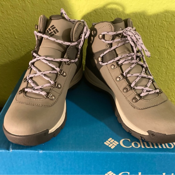 Columbia Gray Athletic Shoes with Durable Outsole - Picture 1 of 9